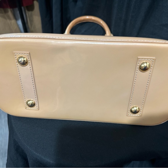 Louis Vuitton Alma Vernis - pre loved 100% authentic - Picture 14 of 16